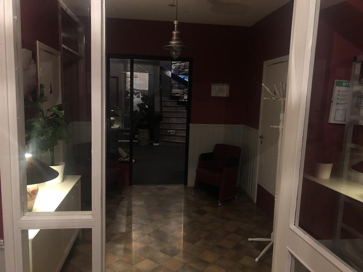 Dentas Hotell Raivi Hoting Kültér fotó